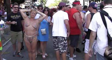 sex wedding CorvAnder Corvus sex dâm fucks hai cô gái.